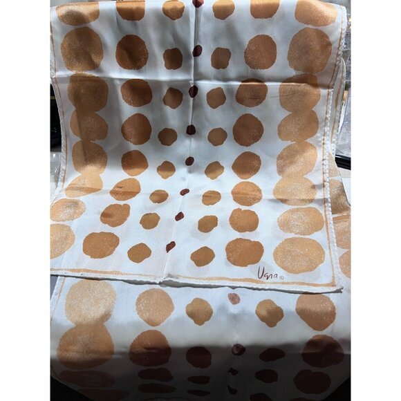 Lot of 4 Vintage to Modern Scarves Brands Echo Vera Vince Camuto Honey - Picture 2 of 11